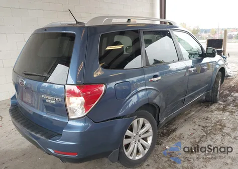 2011 Subaru Forester 2.5X Touring z USA, uszkodzony, nr VIN JF2SHAHC9BH743493